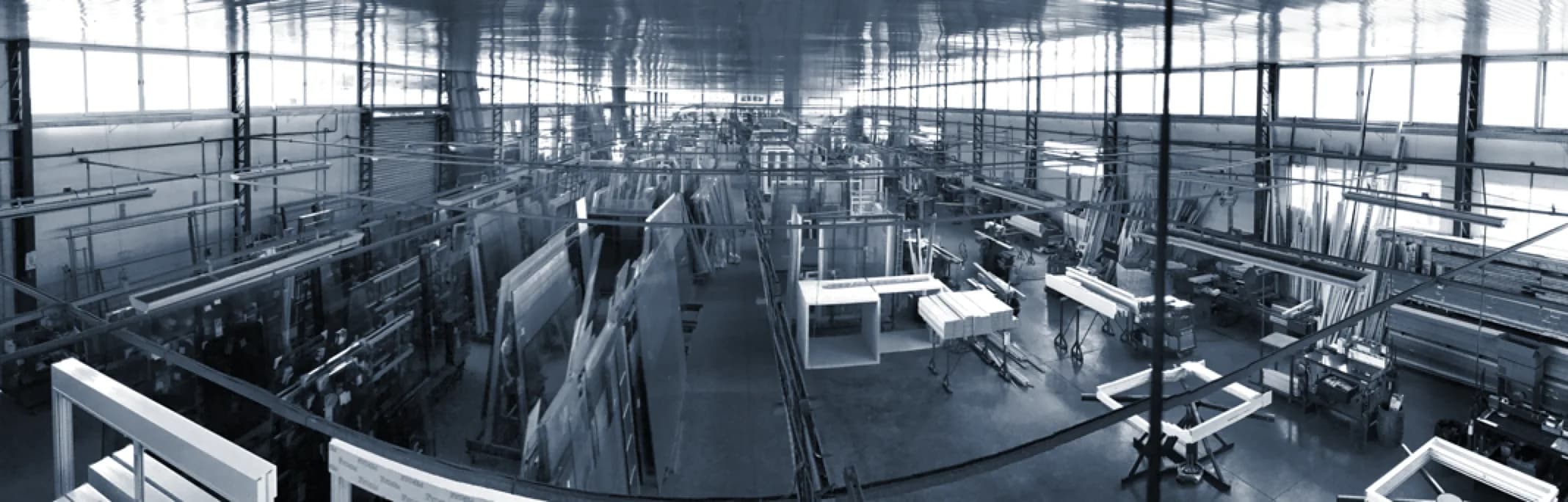Panorâmica do parque fabril da Esquadrias Prata, em Porto Alegre